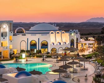 Coral Sun Beach - Safaga - Bazén