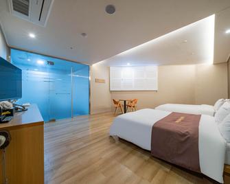 Wonju Riverview - Wonju - Habitación