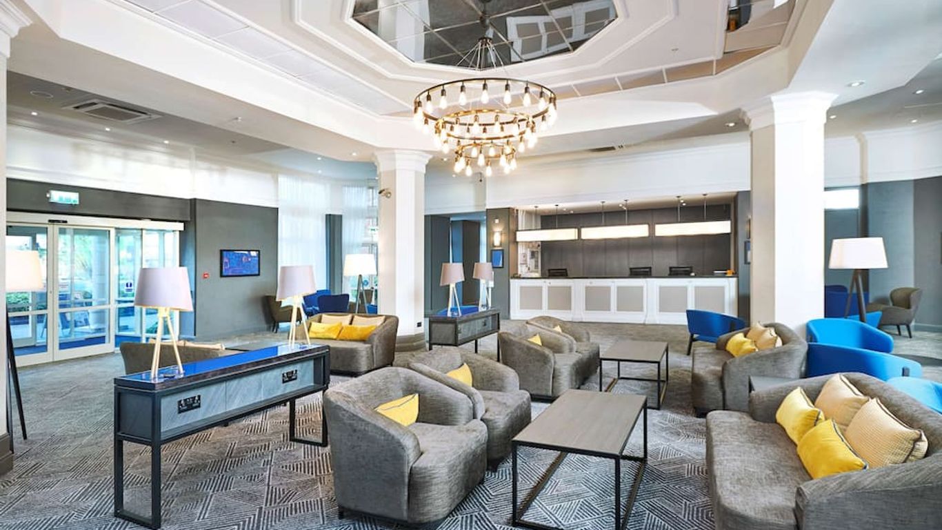 دبلي تري باي هيلتون دارتفورد بريدج