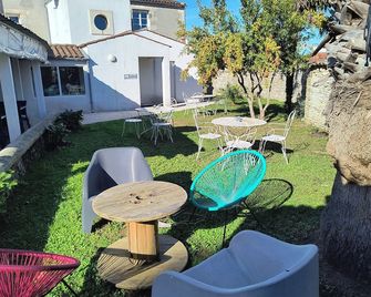 Hôtel Bar Restaurant La Marie Galante - Rochefort - Terasa