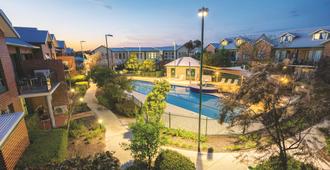 Perth Ascot Central Apartment Hotel - Perth - Zwembad