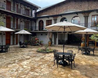 Hotel Muk'ul Na - San Cristóbal de las Casas - Uteplats