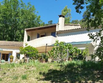 Large villa with pool in Gréoux les Bains - Gréoux-les-Bains - Κτίριο
