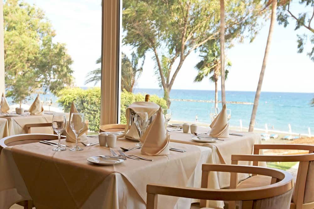 فندق بوزيدونيا بيتش