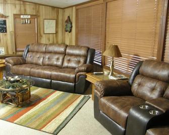 Lodging on Reelfoot Lake Upper Blue Basin at The Bayou Bungalow - Union City - Living room
