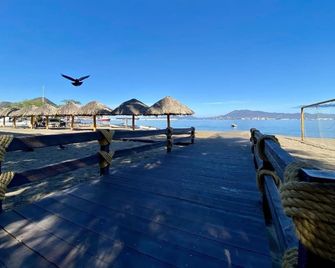 زار مانزانيلو - مانزانيلو - شاطئ