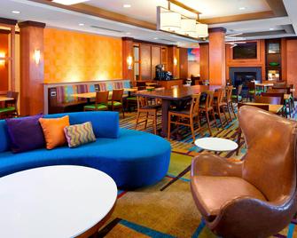 Fairfield Inn and Suites by Marriott Cumberland - Cumberland - Lounge