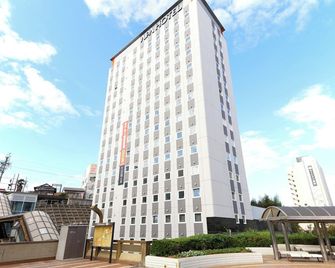 Apa Hotel Keisei Narita Ekimae - נאריטה - בניין