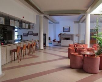 Hotel Santa Maria - فيلا دو بورتو - بار