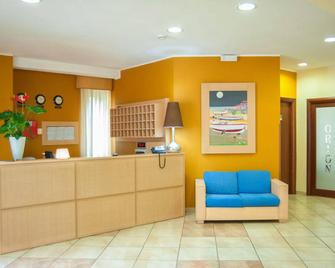 Hotel Orion - Villammare - Recepción