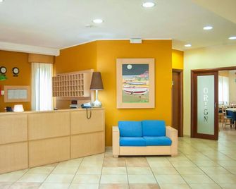 Hotel Orion - Villammare - Front desk