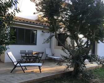 Character house at the foot of the city - Carcassonne - Patio