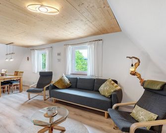 Zwitscherliebe, 75qm, 2 bedrooms, max. 5 Personen - Bühl - Living room