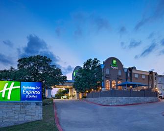 Holiday Inn Express Hotel & Suites Cedar Park - Cedar Park - Building