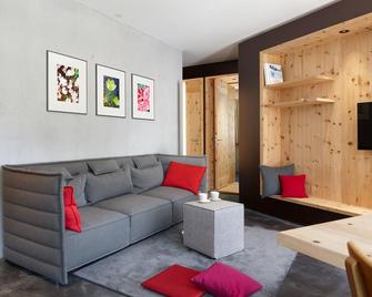 Alpine Lodge Chesa Plattner - Pontresina - Living room