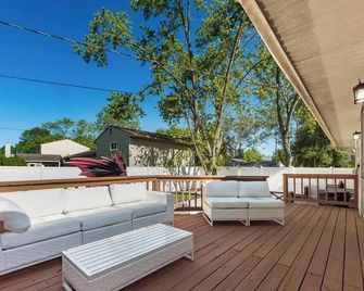 ★Dragon’s Lair★Private Home w/ Arcade & Minigolf★ - Westerville - Balcony