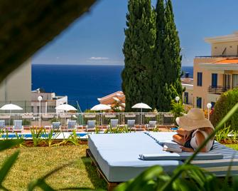 Dorisol Estrelicia Hotel - Funchal - Bygning