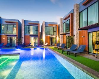 Peace Blue Naiharn Naturist Resort Phuket - Rawai - Pool