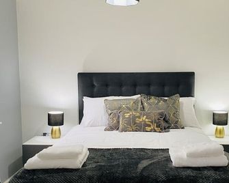 'Fishermans House' By Greenstay Serviced Accommodation - Large 4 Bed House With Parking - The Perfect Choice For Contractors, Families & Mixed Groups - Grimsby - Habitación