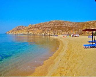 Ethereal Apartments - Elia - Strand