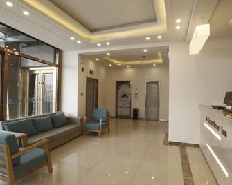 Greentree Inn Chengde Development Zone University City Express Hotel - Chengde - Lobby