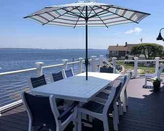 Direct Waterfront Property - Stonington - Balcony