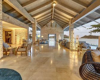 Royalton Antigua, An Autograph Collection Resort & Casino - פייב איילנדס - לובי