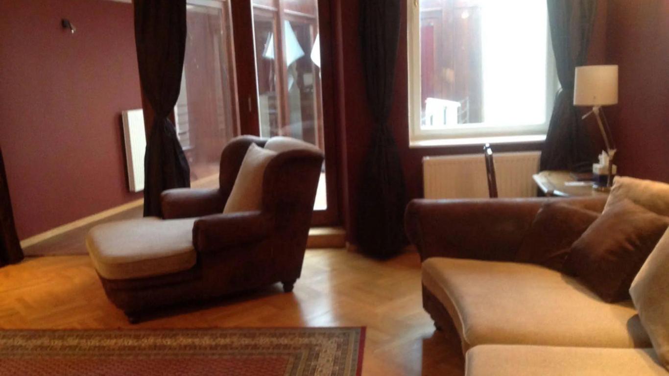 سمول لاكشري بالاس ريزيدانس