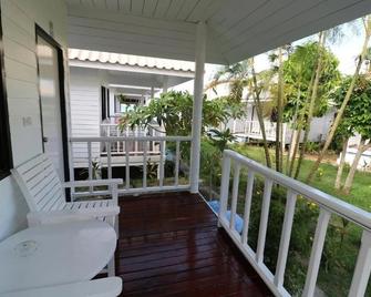 Aesthetic Resort - Ko Pha Ngan - Balcón