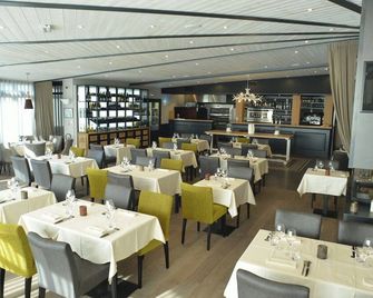 오베르주 드 라 아르두이나스-아르두이네 - Merdrignac - 레스토랑