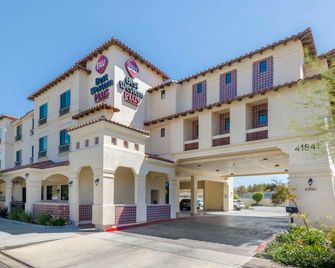 Best Western Plus Temecula Wine Country Hotel & Suites - Temecula - Edificio