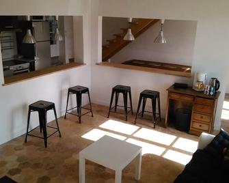 Gîte \'le petit role\' - Noisy-sur-École - Sala de estar
