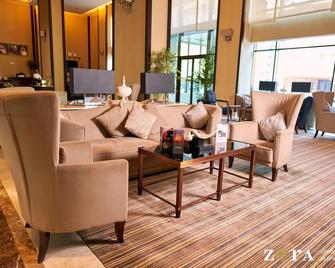 Zara Continental Hotel - Al Khobar - Lounge