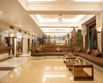 Hotel Rajmahal - Guwahati - Lobby