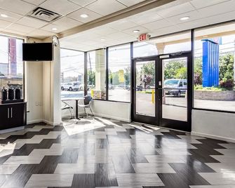 Motel 6 Elizabeth Nj Newark Liberty Intl Airport - Elizabeth - Lobby