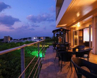 shinjyouji yomitansalon - Yomitan - Balkon