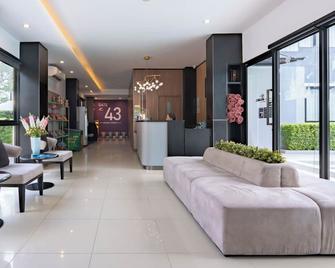 Gate43 Airport Hotel - Racha Thewa - Lobby