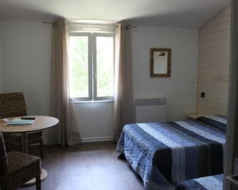 Logis Hôtel le Saint Marc - Mollans-sur-Ouvèze - Habitación