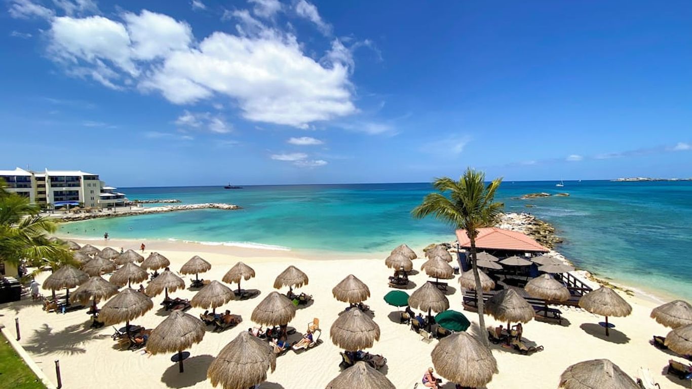 سيمسن باي ريزورت، مارينا آند سبا