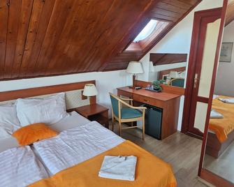 Hermina Panzió - Siófok - Bedroom
