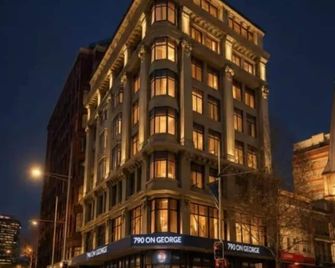 790 on George Backpackers - Sydney - Building