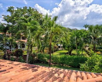 Villa Del Sueno - Playa Hermosa - Outdoor view
