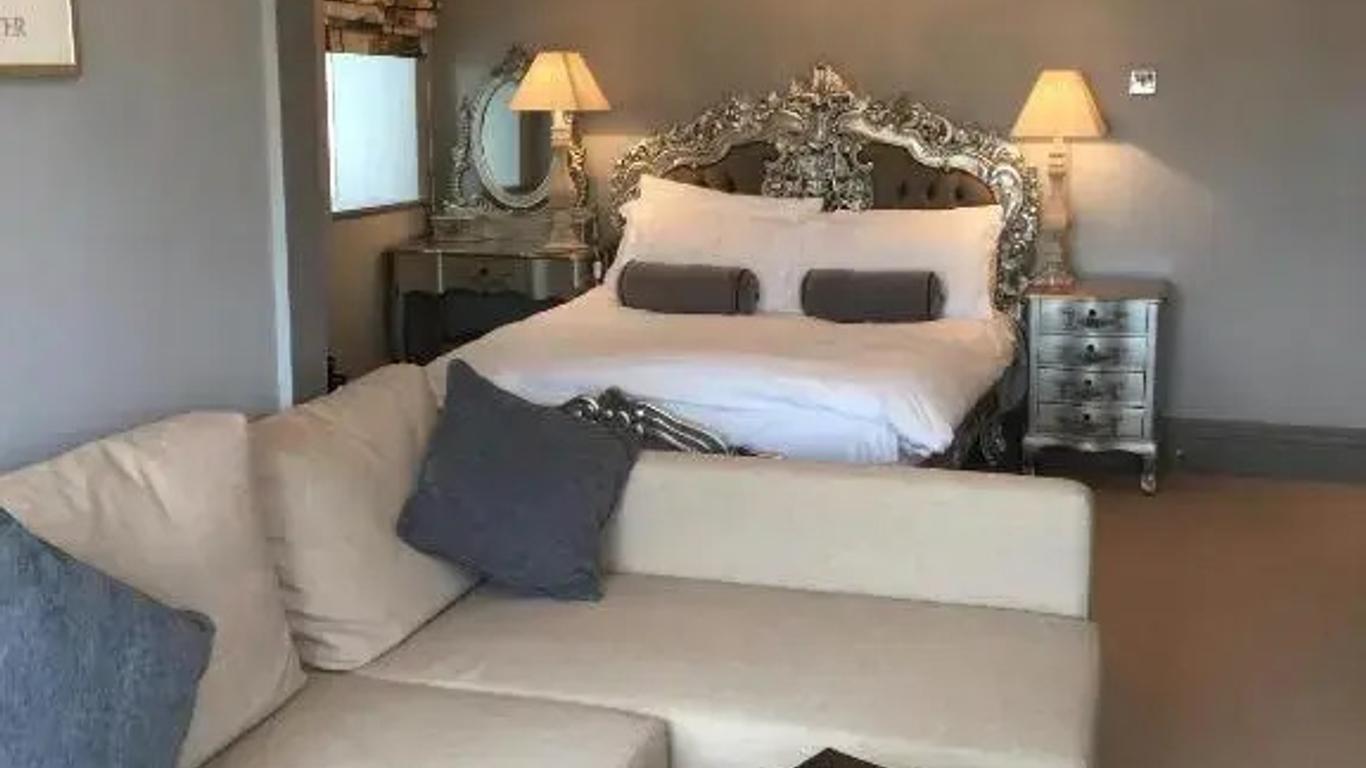 The White House Hotel