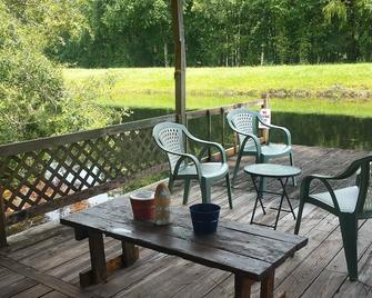 Your ultimate Holiday and weekend retreat destination, La Fish Camp Lodge - Hernando - Balcón