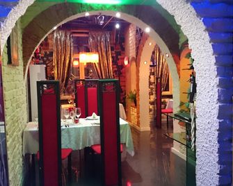 Rimini Club Inn & Suites - Shumen - Restaurante