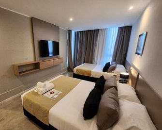 Relaxing Room With Pool Free Breakfast And Parking Near Local Attractions - Río Cuarto - Bedroom