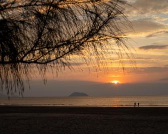 Andaman Peace Resort - Ranong - Strand