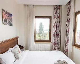 Cunda Nesos Pansiyon - Ayvalik - Bedroom
