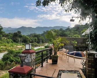 Riverstone Cottages - Dehradun - Balcone
