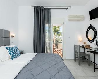 Sea side Studio - 3 min. from the beach! - Thasos Town - Schlafzimmer